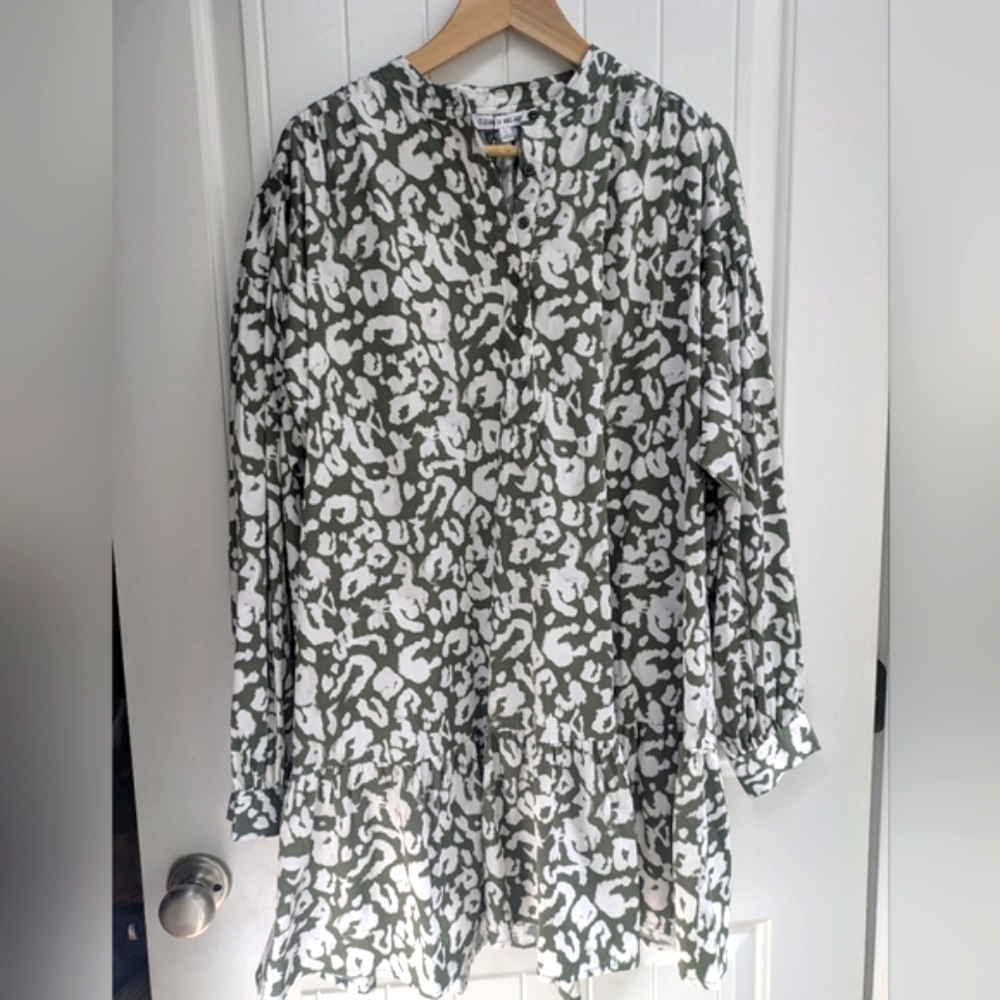 Elizabeth and James Babydoll Drop Waist Olive and White Tunic Dress